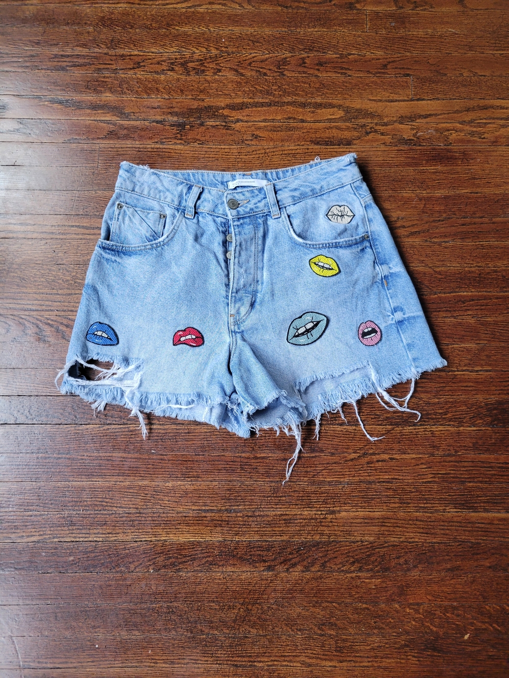 Zara Shorts Colorful Lip Patch Print Raw Hem Rocker Trafaluc Denim Maker Size 6